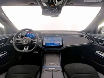 MERCEDES-BENZ E 220 d T-Modell AMG Advanced Plus PANORAMA