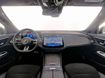 MERCEDES-BENZ E 220 d T-Modell AMG Advanced Plus PANORAMA