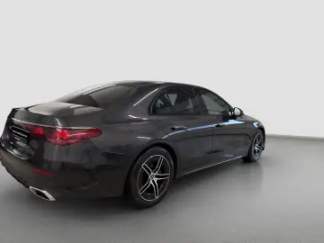 MERCEDES-BENZ E 220 d 4MATIC Limousine AMG NightPaket 360