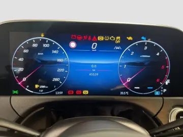 MERCEDES-BENZ E 220 d 4MATIC Limousine AMG NightPaket 360