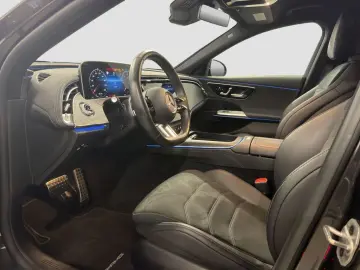 MERCEDES-BENZ E 220 d 4MATIC Limousine AMG NightPaket 360