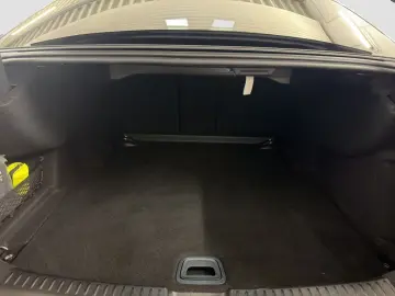MERCEDES-BENZ E 220 d 4MATIC Limousine AMG NightPaket 360