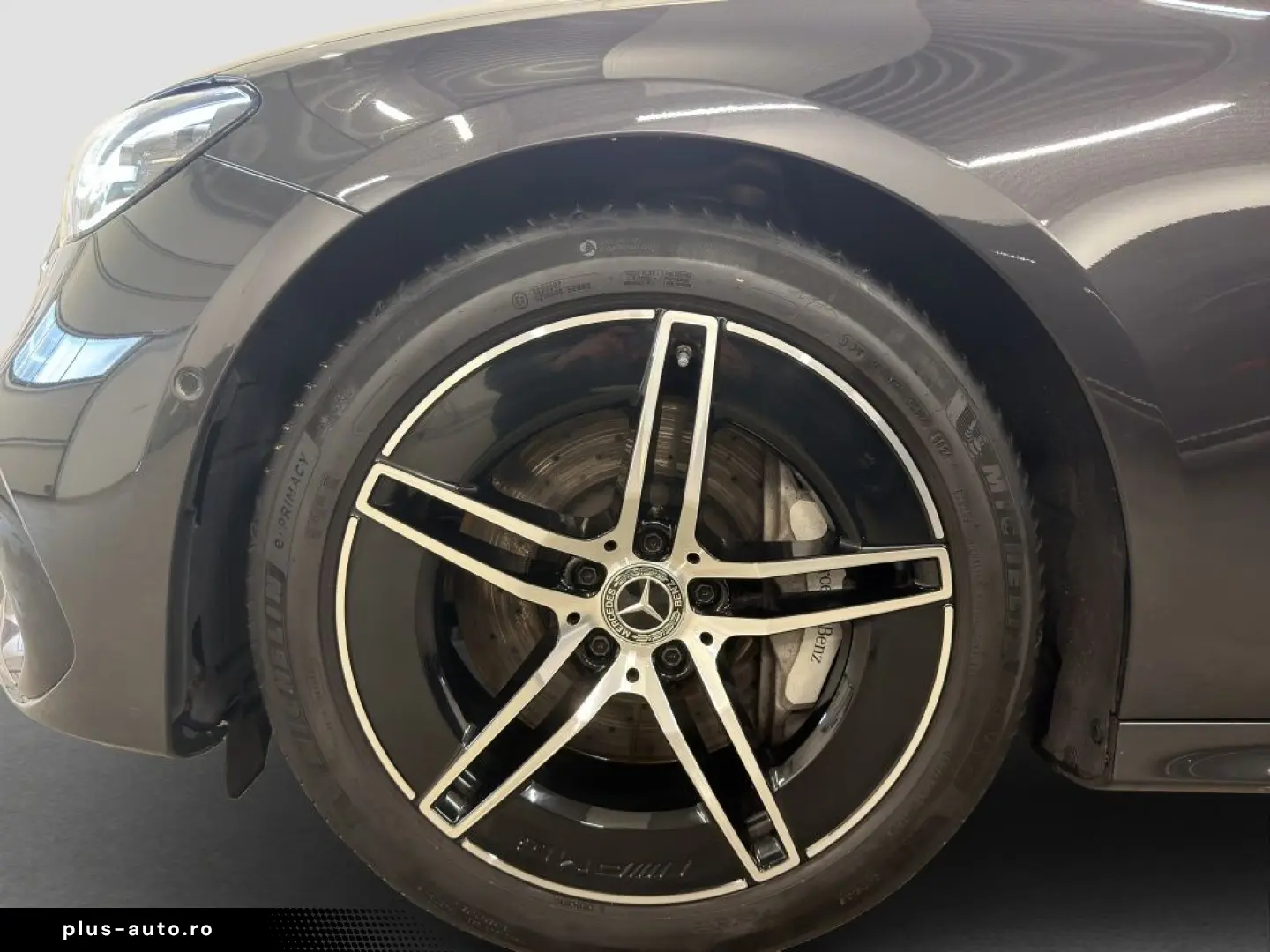 MERCEDES-BENZ E 220 d 4MATIC Limousine AMG NightPaket 360