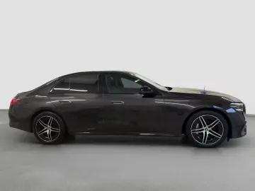 MERCEDES-BENZ E 220 d 4MATIC Limousine AMG NightPaket 360