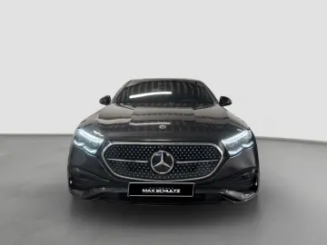 MERCEDES-BENZ E 220 d 4MATIC Limousine AMG NightPaket 360