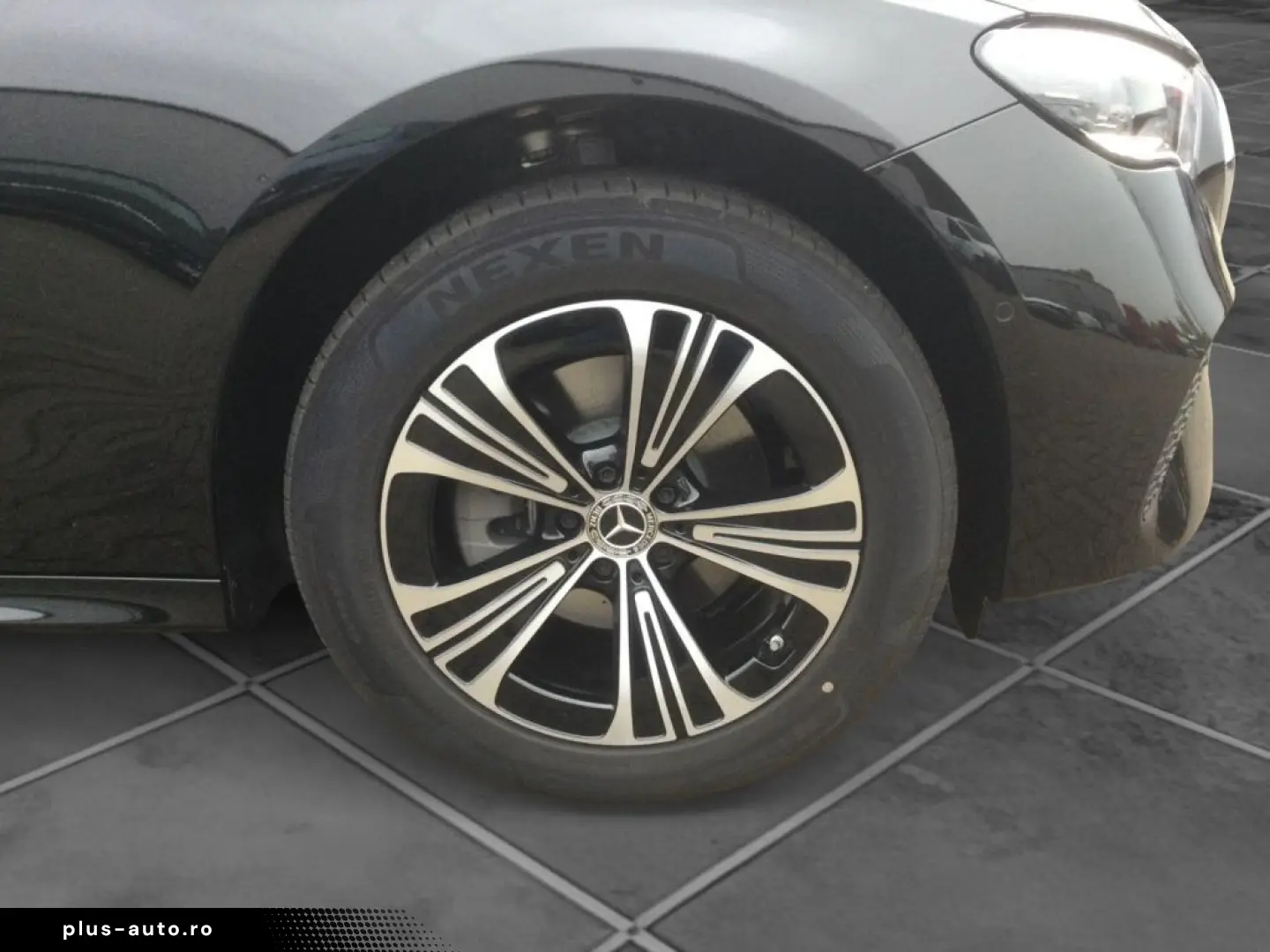 MERCEDES-BENZ E 200 4MATIC Avantgarde Edition Panoramadach