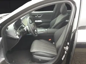 MERCEDES-BENZ E 200 4MATIC Avantgarde Edition Panoramadach