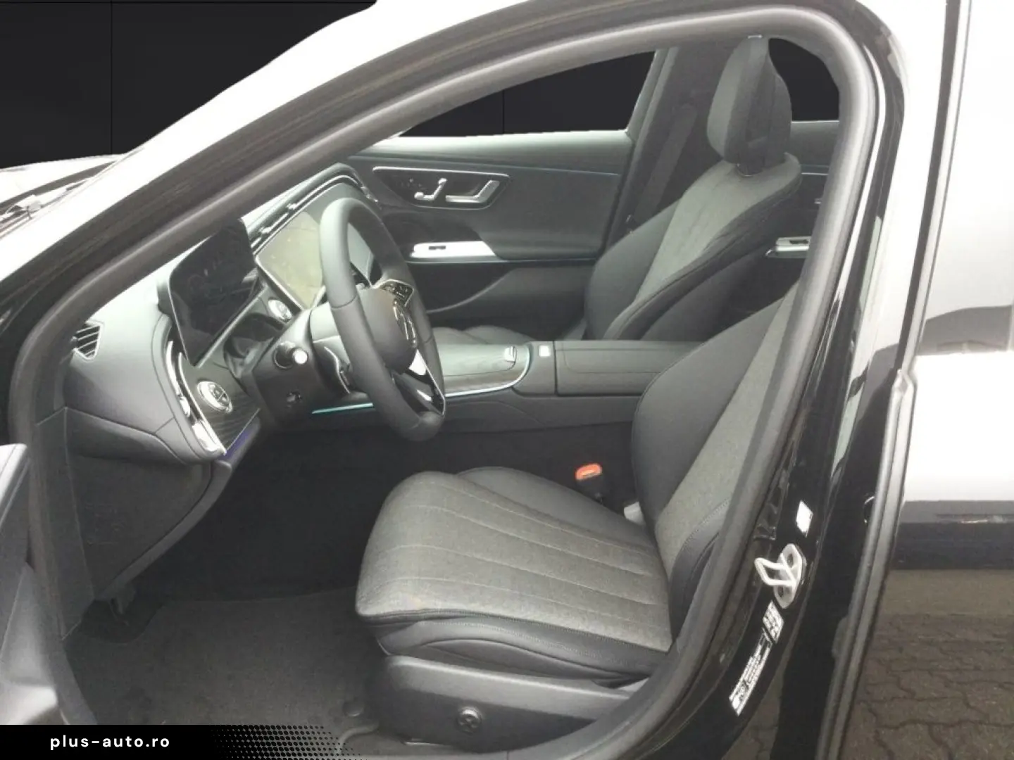 MERCEDES-BENZ E 200 4MATIC Avantgarde Edition Panoramadach