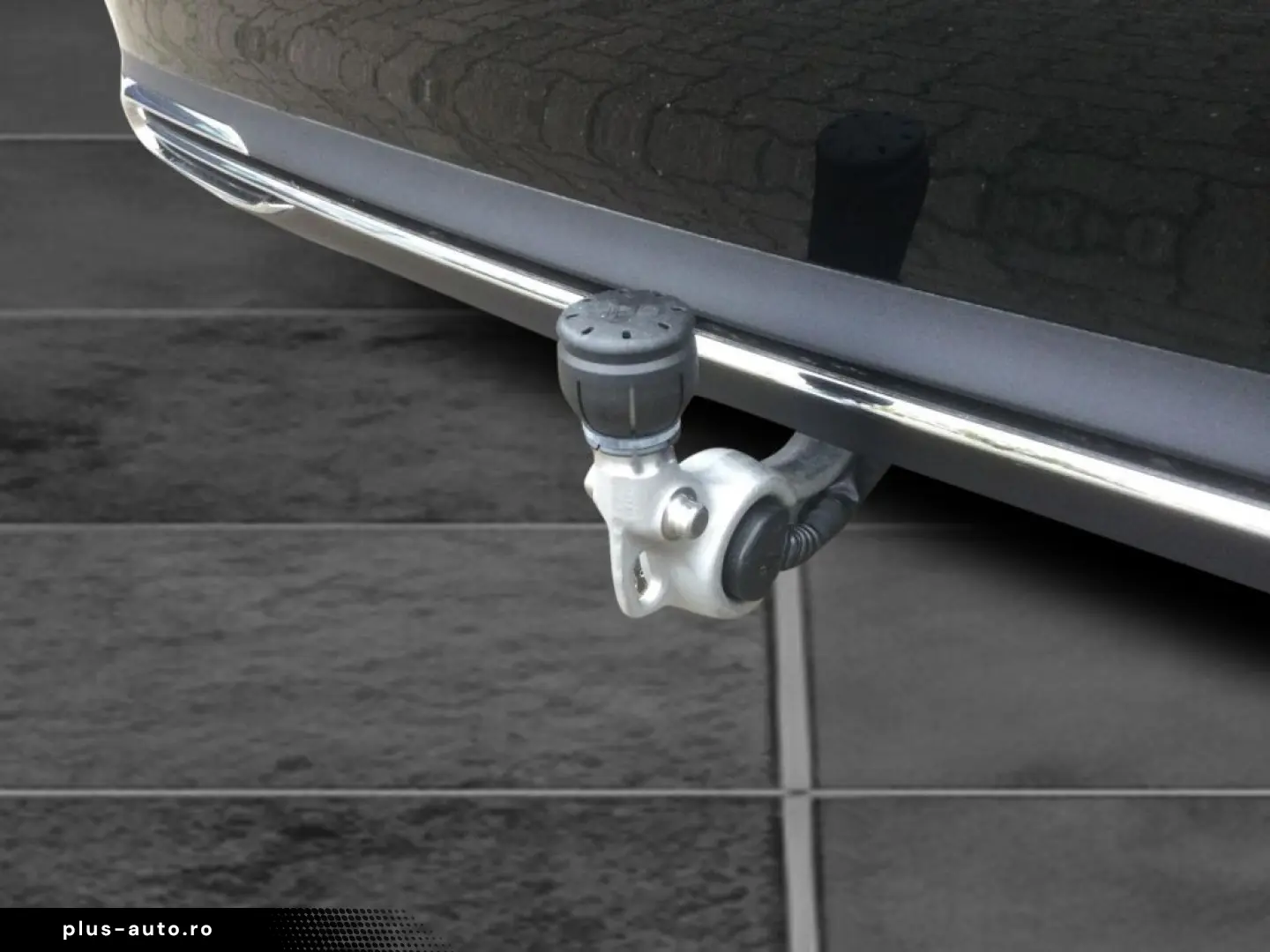MERCEDES-BENZ E 200 4MATIC Avantgarde Edition Panoramadach