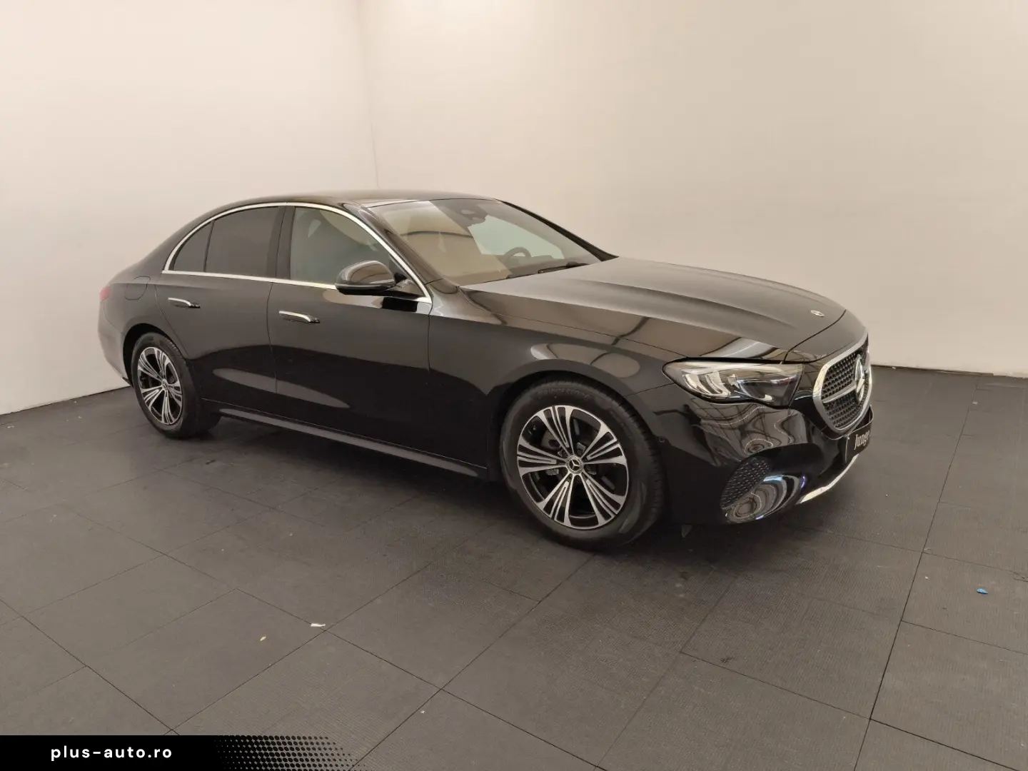 MERCEDES-BENZ E-Class 2025 — imagine 3