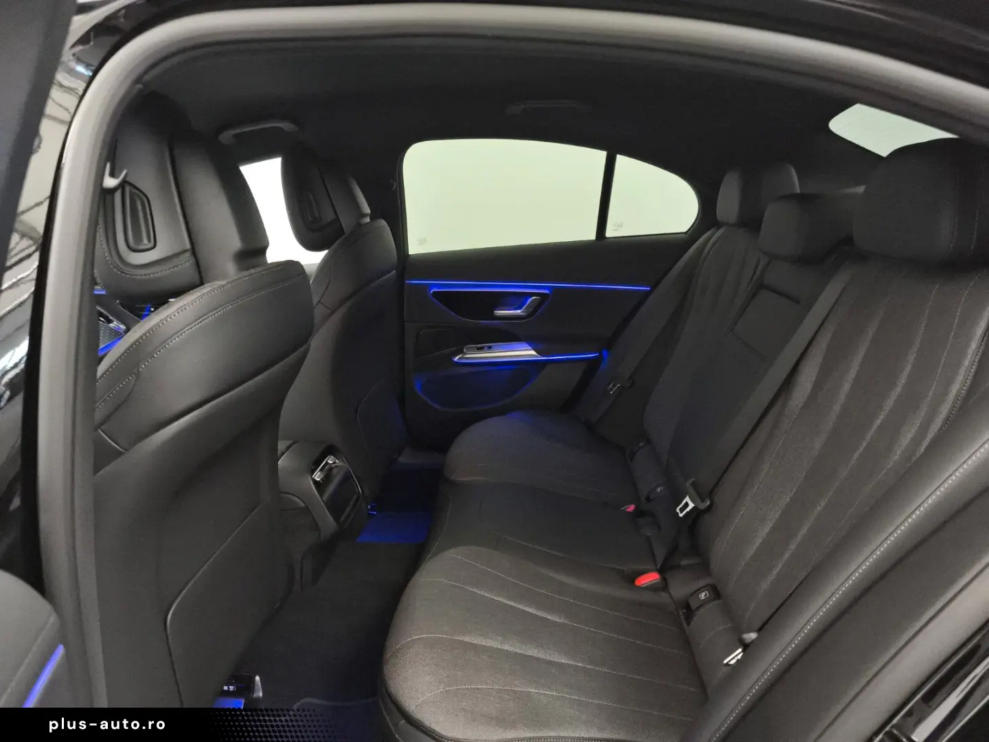 MERCEDES-BENZ E-Class 2025 — imagine 11