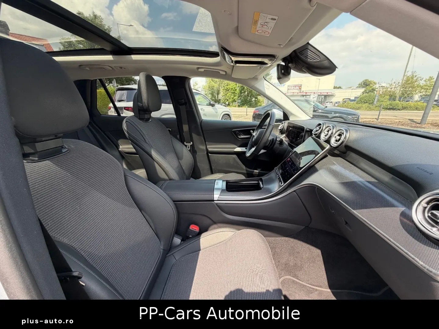 MERCEDES-BENZ GLC 220 d 4M   PANO STHZG Park Kam.