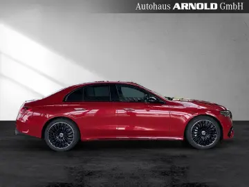 MERCEDES-BENZ E 200 AMG Line Night Burmester Distr Kamera