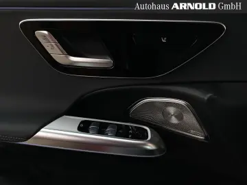 MERCEDES-BENZ E 200 AMG Line Night Burmester Distr Kamera