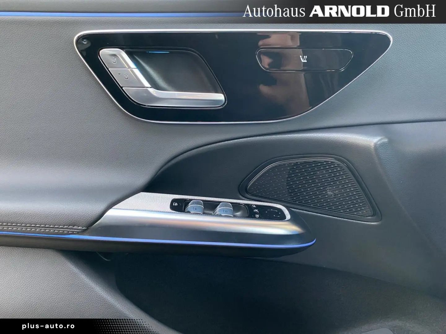 MERCEDES-BENZ E 300 T de 4M AMG  Night SUPERSCREEN Distr.