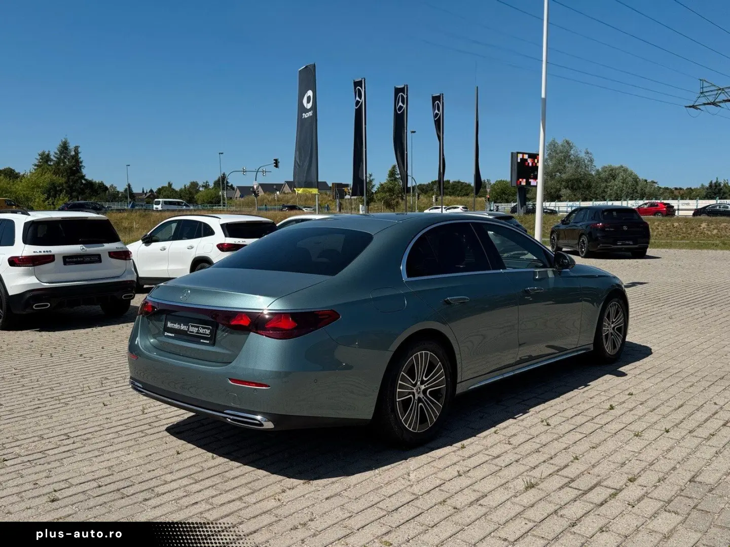 MERCEDES-BENZ E 220 d Exclusive Premium Akustik FahrassiPlus
