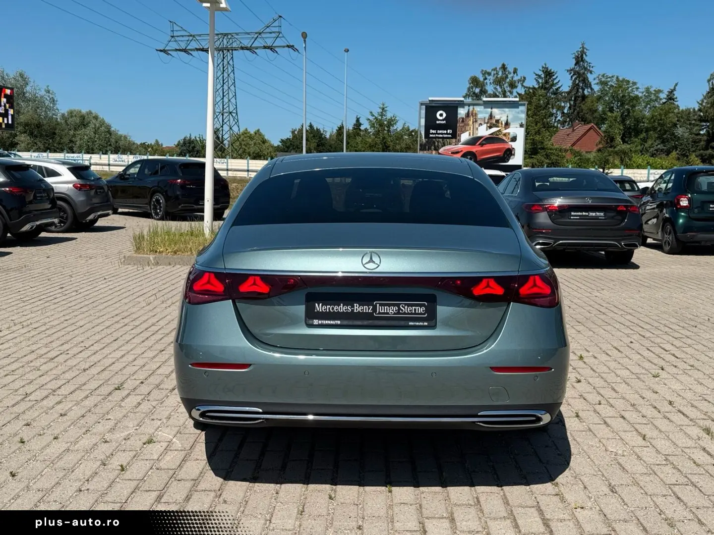 MERCEDES-BENZ E 220 d Exclusive Premium Akustik FahrassiPlus
