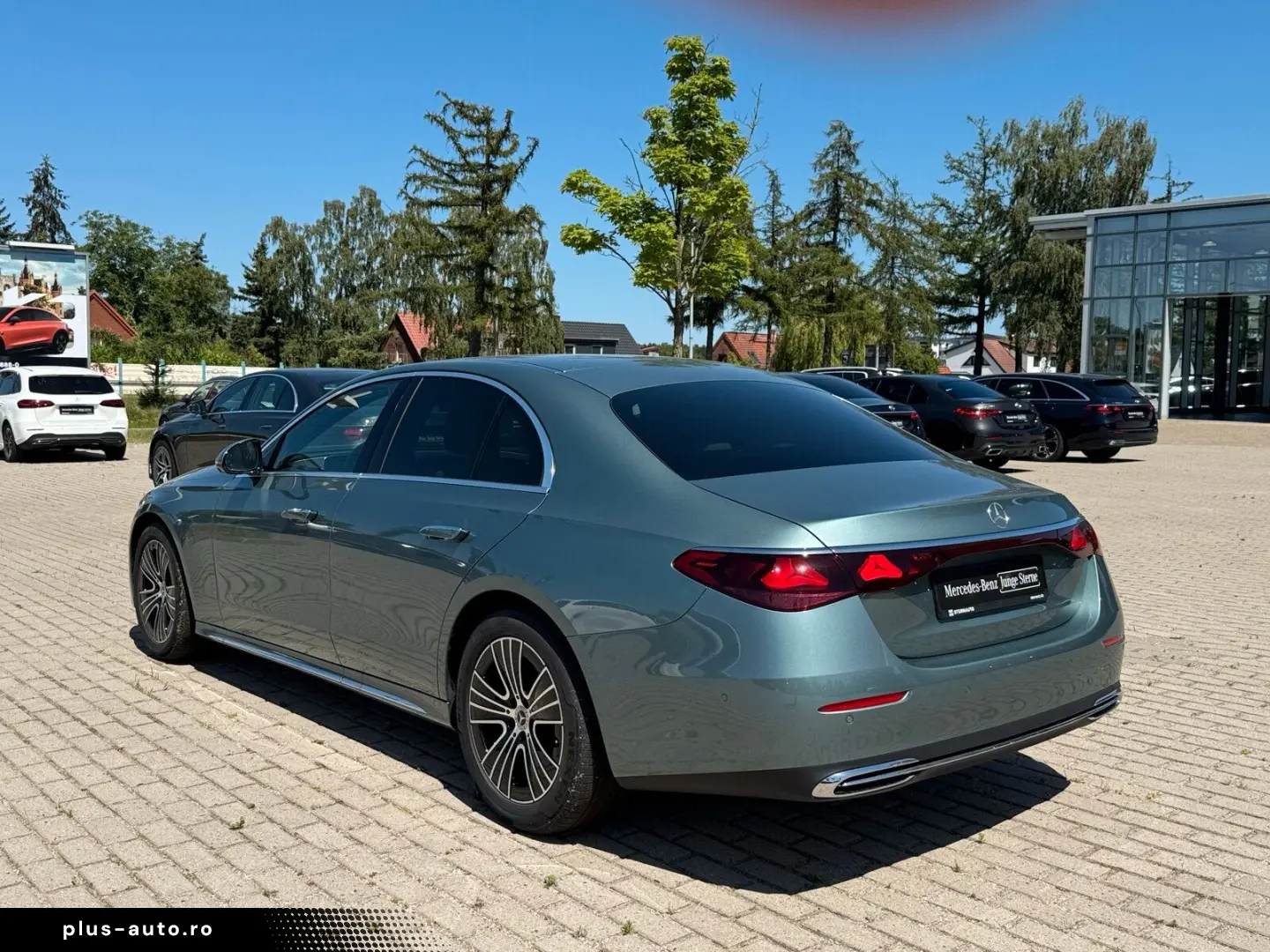 MERCEDES-BENZ E 220 d Exclusive Premium Akustik FahrassiPlus