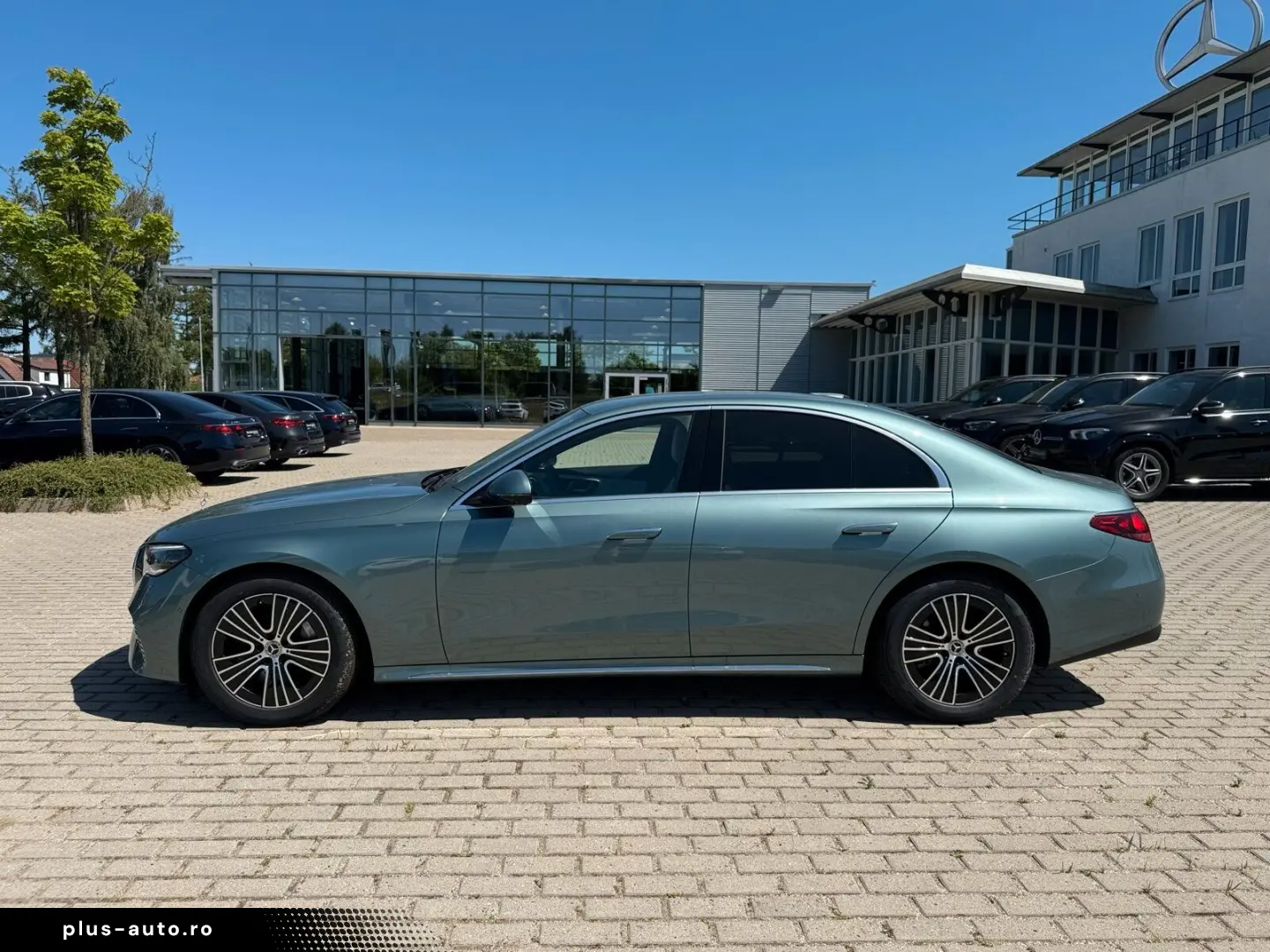 MERCEDES-BENZ E 220 d Exclusive Premium Akustik FahrassiPlus