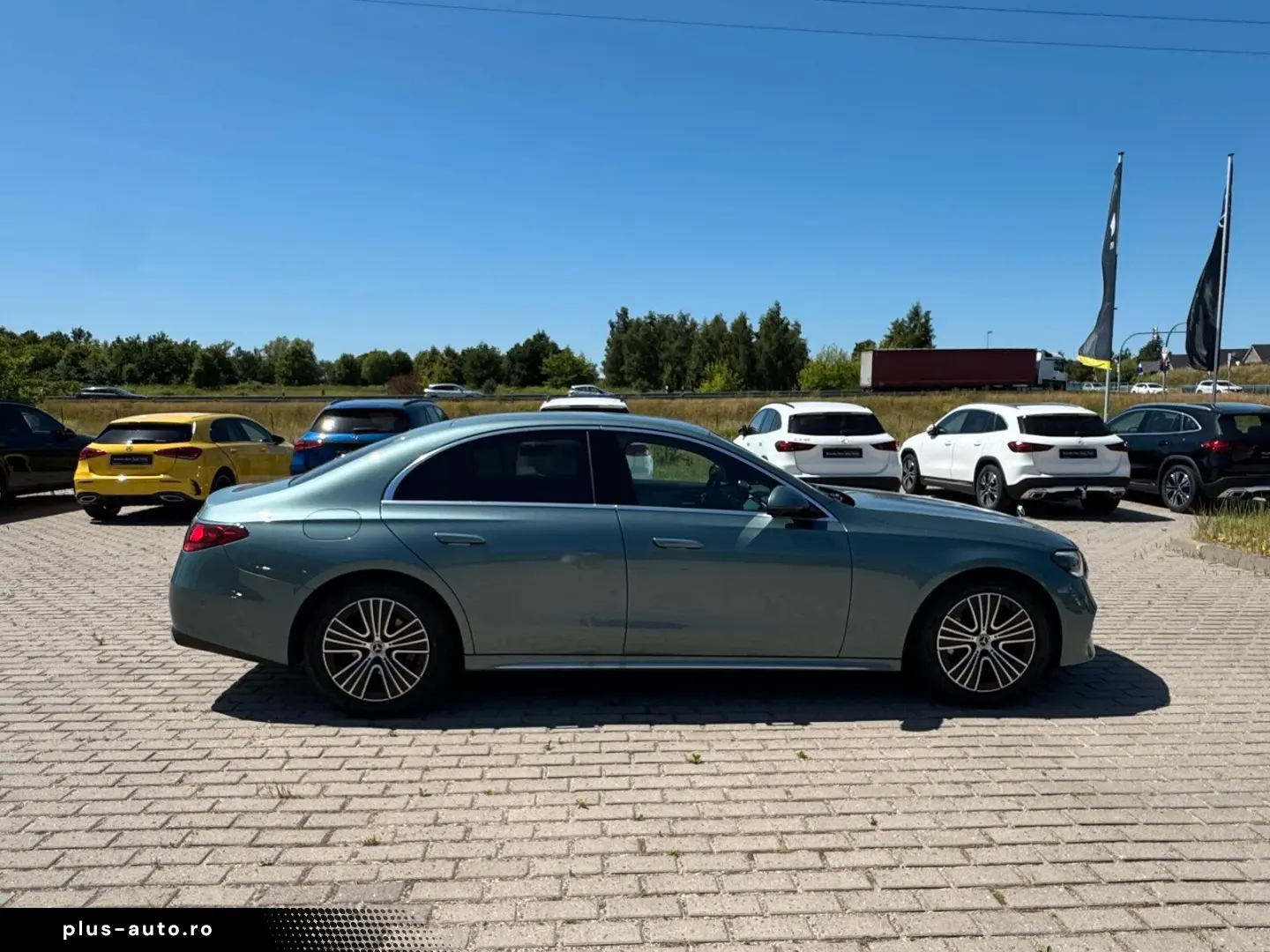 MERCEDES-BENZ E 220 d Exclusive Premium Akustik FahrassiPlus