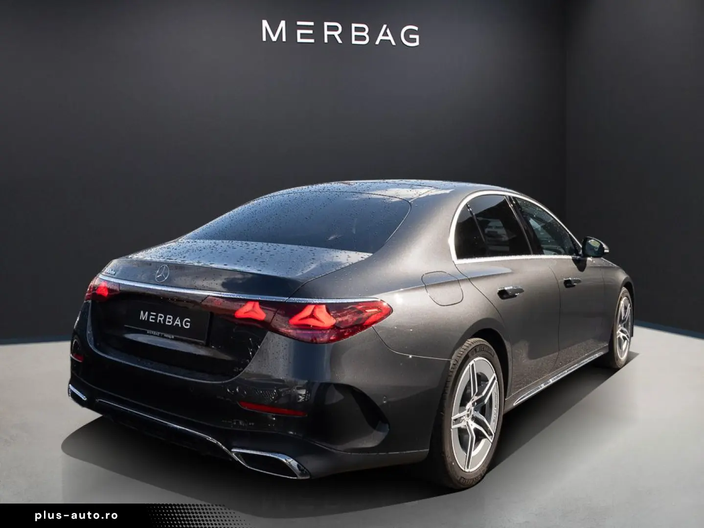 MERCEDES-BENZ E 300 de AMG Superscreen Hands-Free