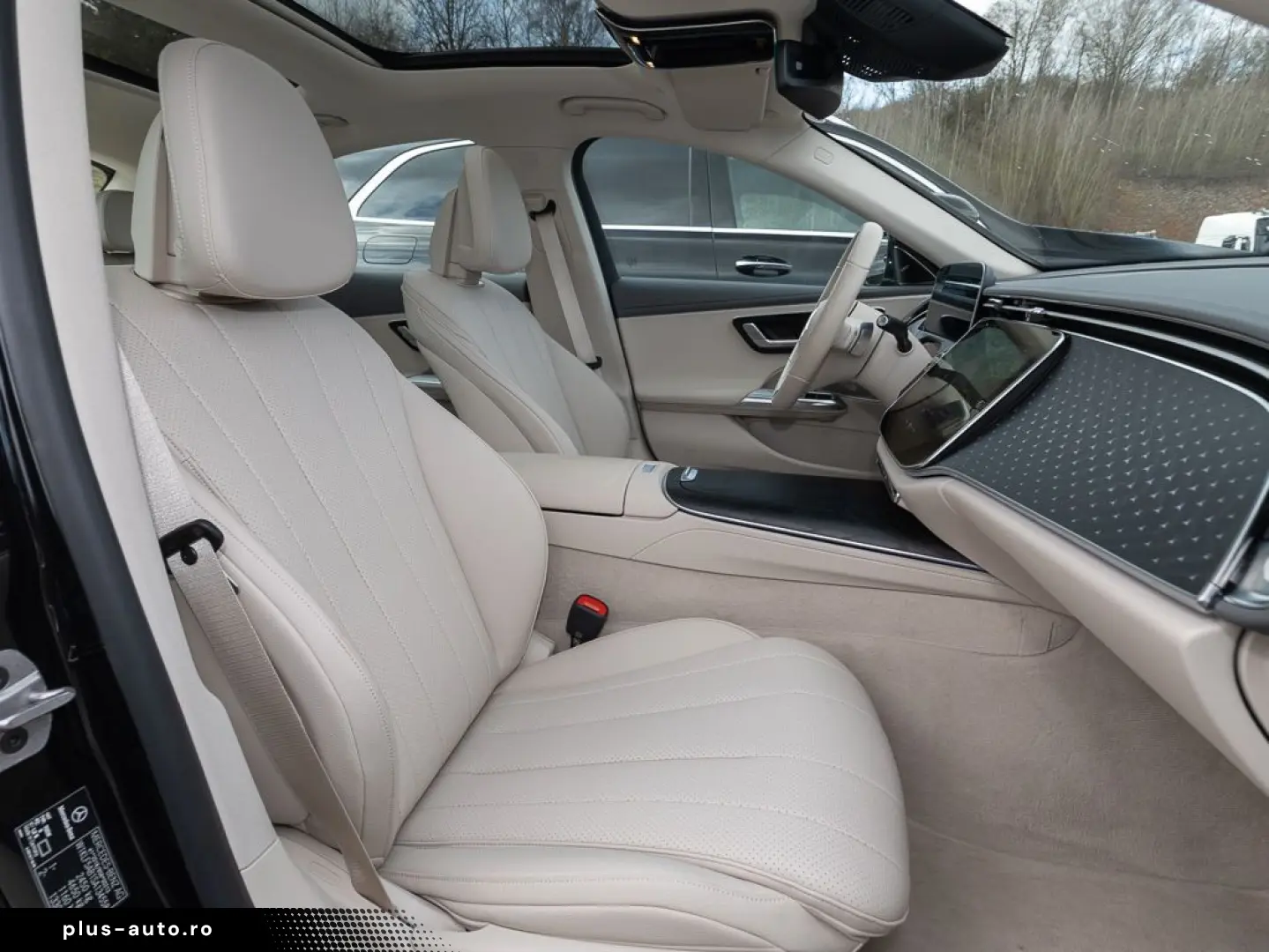 MERCEDES-BENZ E 200 Limousine Avantgarde Advanced Pano Distr