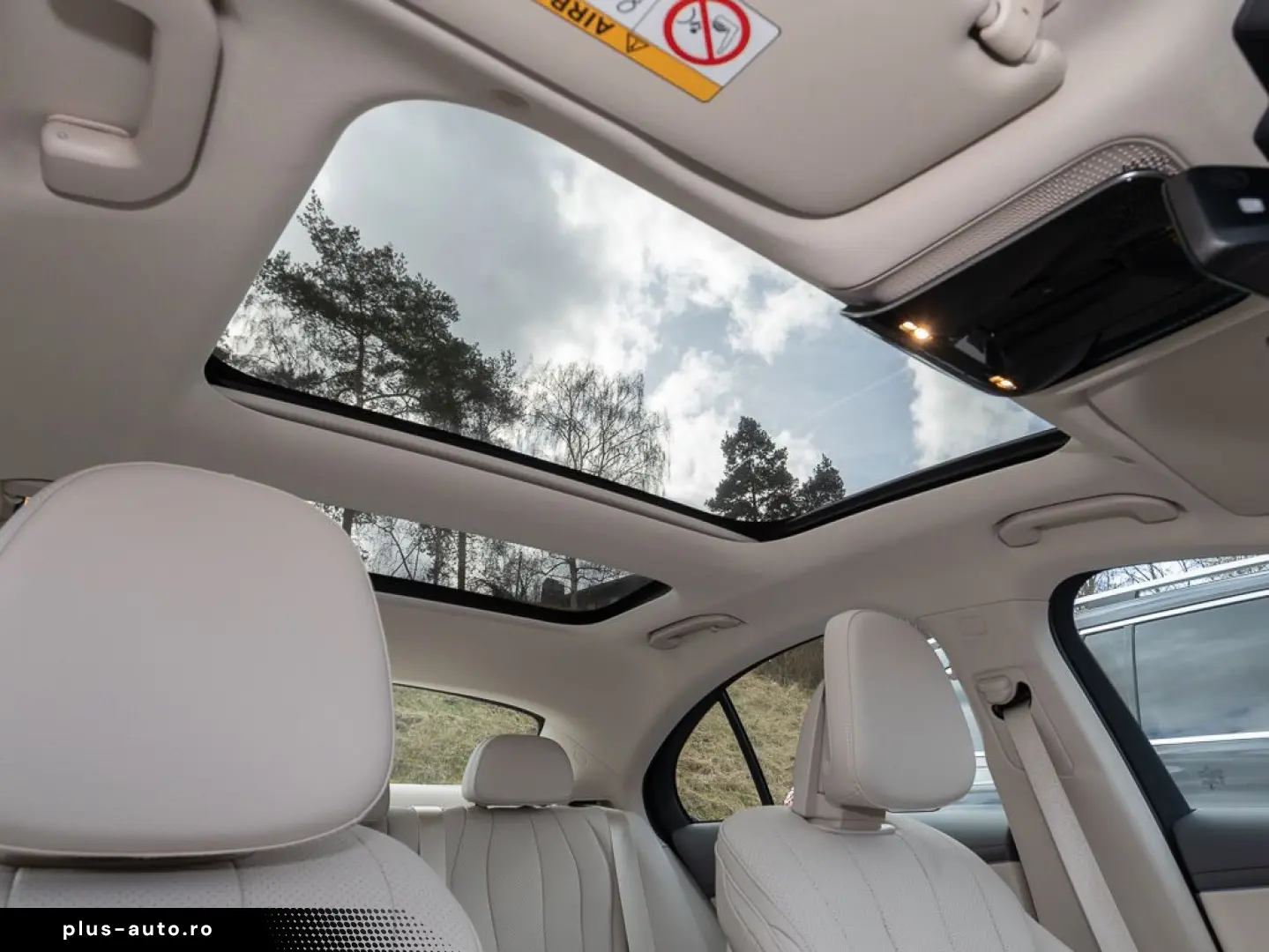 MERCEDES-BENZ E 200 Limousine Avantgarde Advanced Pano Distr