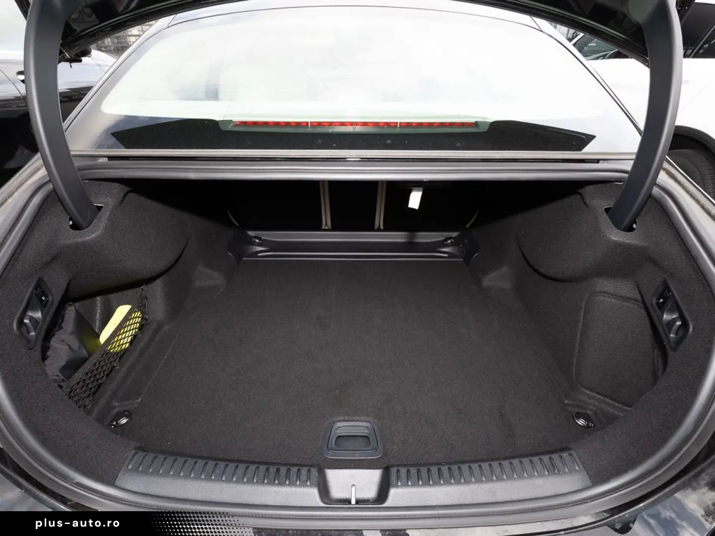 MERCEDES-BENZ E 200 Limousine Avantgarde Advanced Pano Distr
