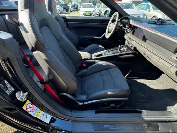 Porsche 911 Carrera GTS Cabriolet