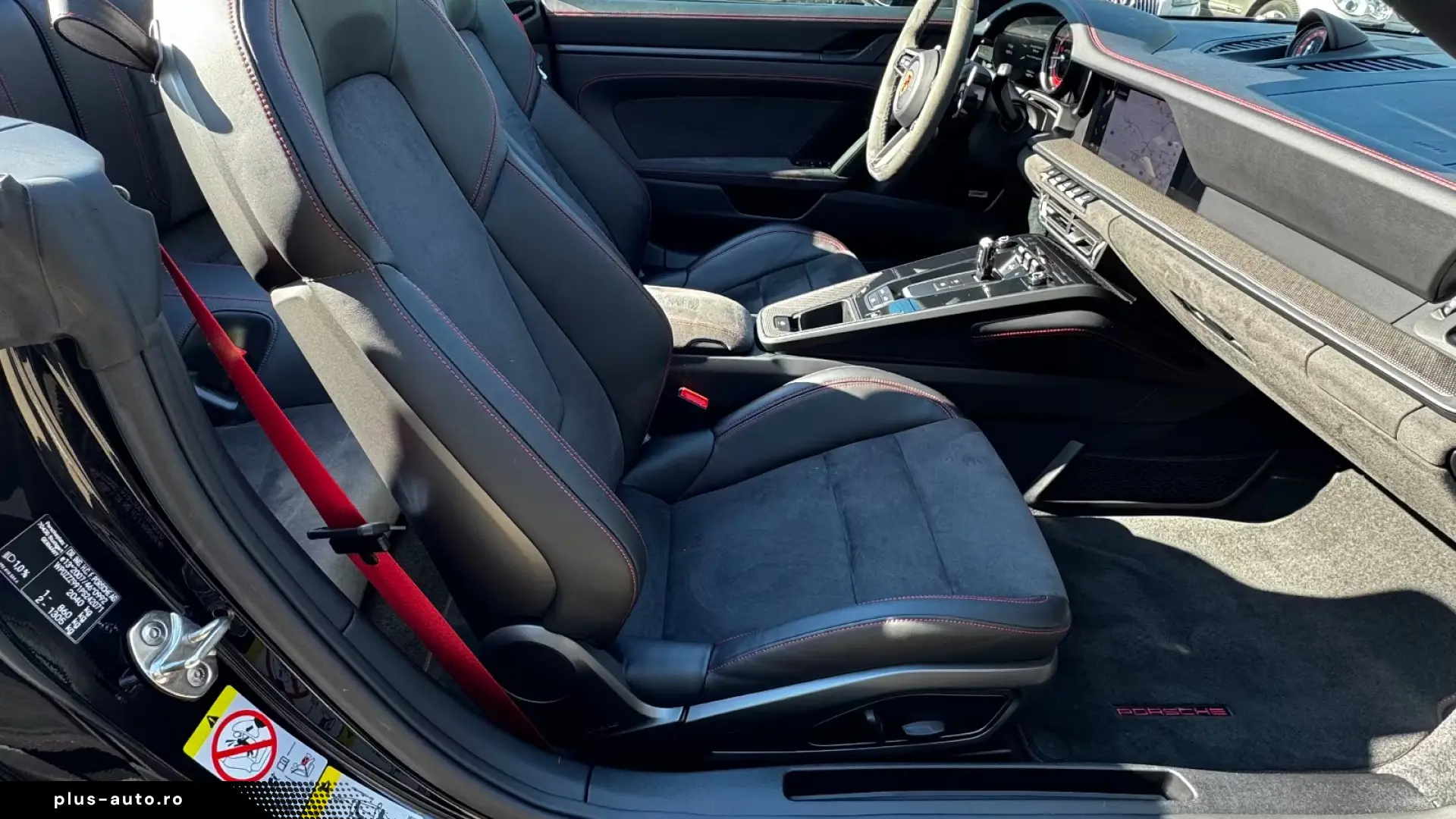 Porsche 911 Carrera GTS Cabriolet