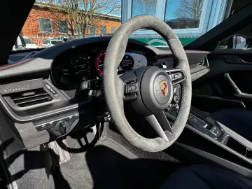 Porsche 911 Carrera GTS Cabriolet