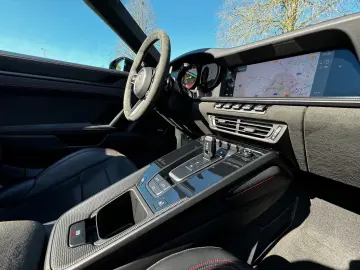 Porsche 911 Carrera GTS Cabriolet