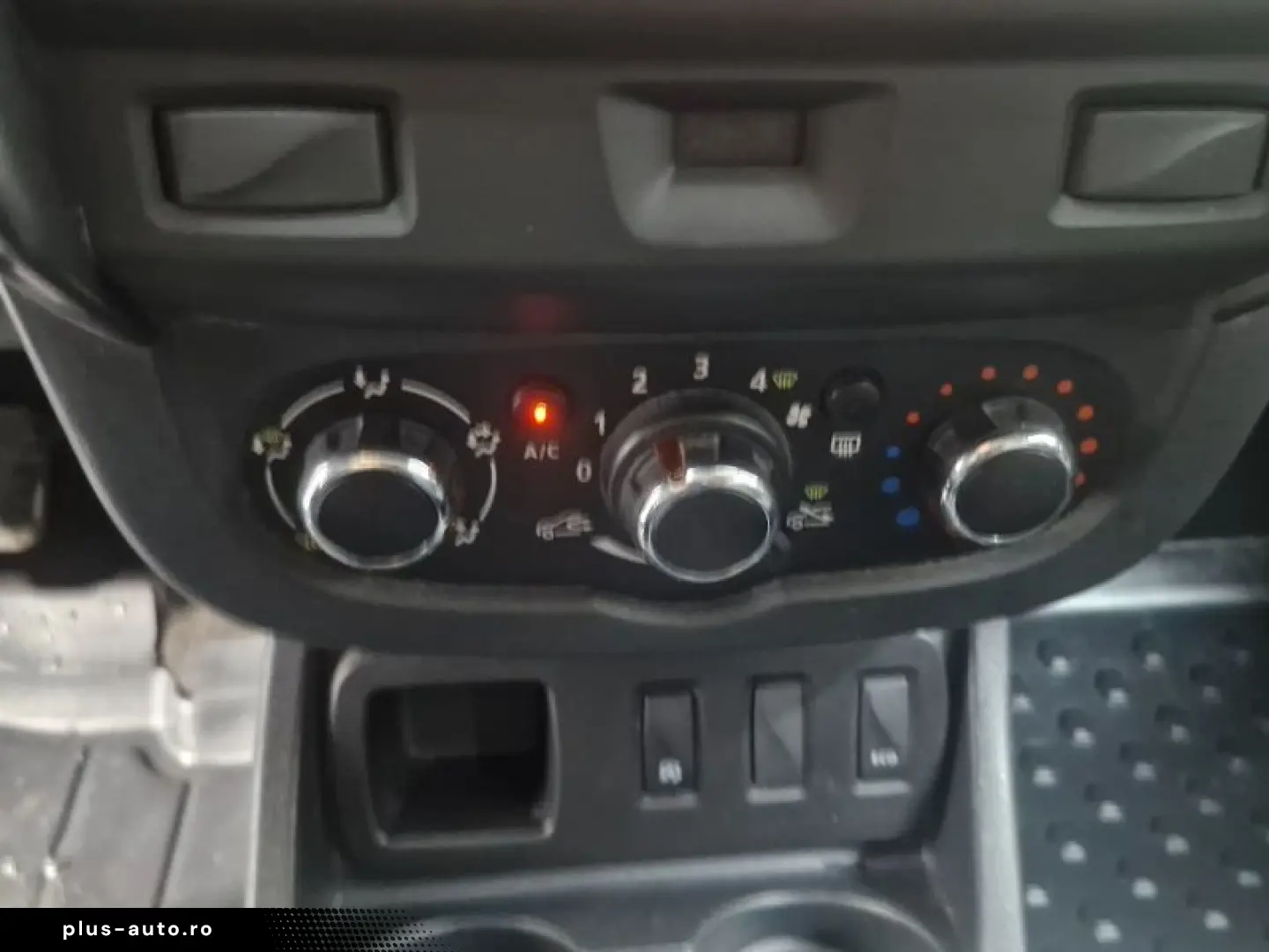 DACIA Duster 2016 — imagine 18