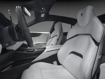 2026 Ferrari Purosangue - Carbon Int-Ext - LIVRARE RAPIDA!