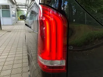 MERCEDES-BENZ V 300 d AVANTGARDE EDITION  LANG AIRMATIC