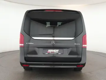 MERCEDES-BENZ V 300 d 4M lang Avantgarde AMG 8 Pan Nav ACC