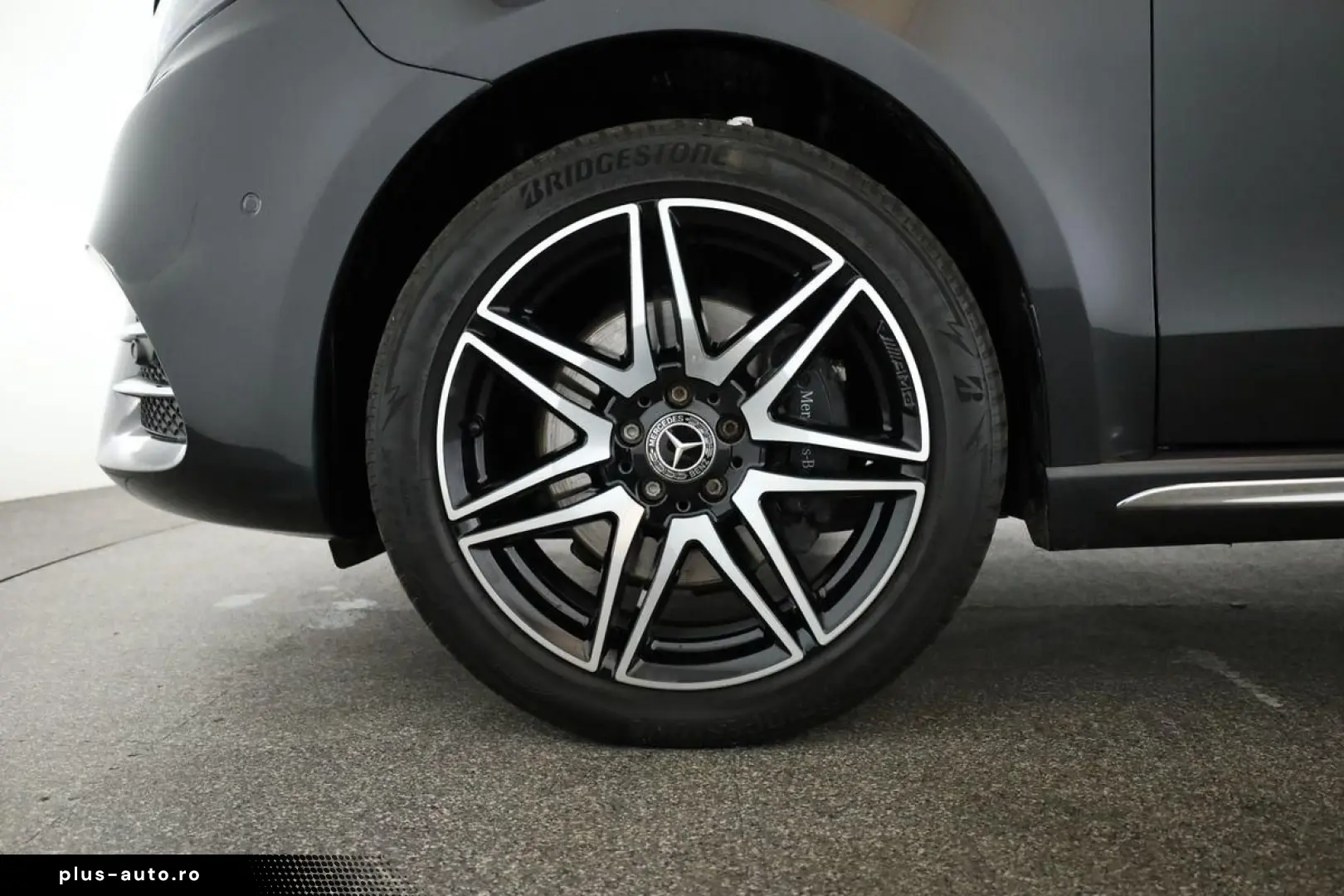 MERCEDES-BENZ V 300 d 4M lang Avantgarde AMG 8 Pan Nav ACC