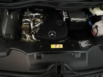MERCEDES-BENZ V 300 d 4M lang Avantgarde AMG 8 Pan Nav ACC
