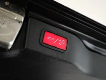 MERCEDES-BENZ V 300 d 4M lang Avantgarde AMG 8 Pan Nav ACC