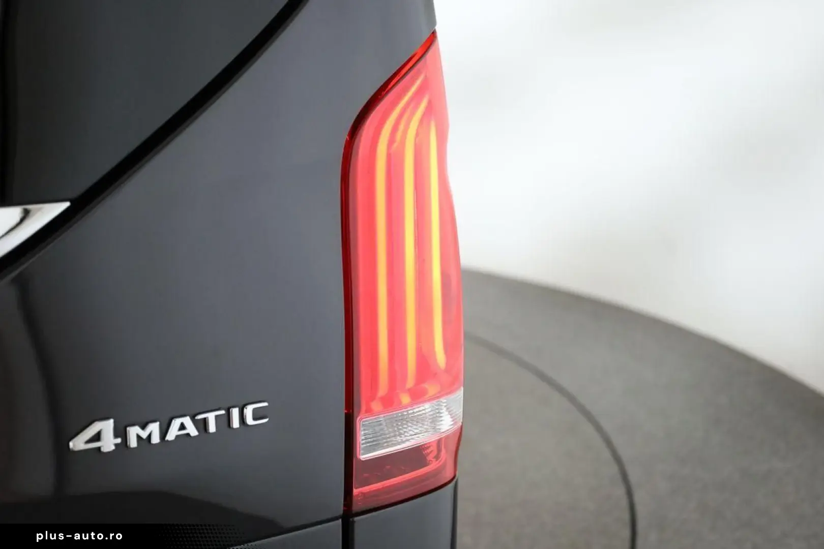 MERCEDES-BENZ V 300 d 4M lang Avantgarde AMG 8 Pan Nav ACC