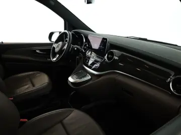 MERCEDES-BENZ V 300 d 4M lang Avantgarde AMG 8 Pan Nav ACC