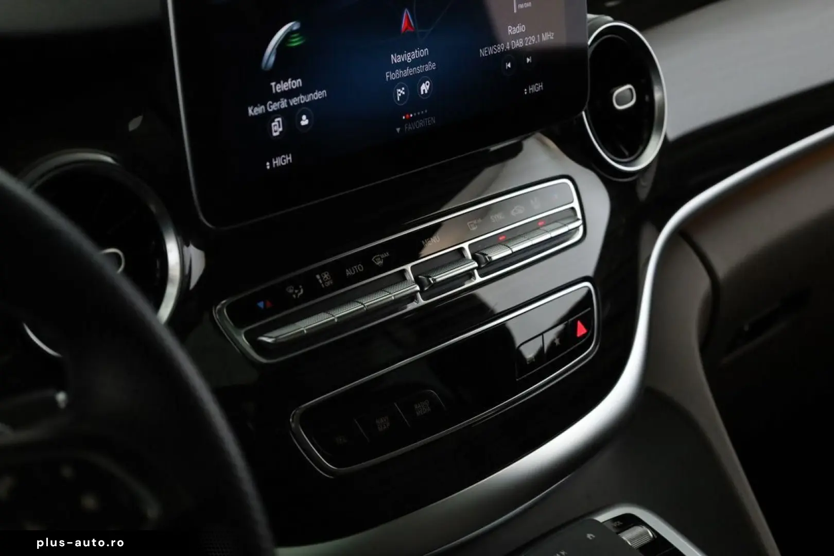 MERCEDES-BENZ V 300 d 4M lang Avantgarde AMG 8 Pan Nav ACC