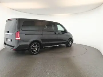 MERCEDES-BENZ V 300 d 4M lang Avantgarde AMG 8 Pan Nav ACC