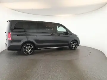 MERCEDES-BENZ V 300 d 4M lang Avantgarde AMG 8 Pan Nav ACC