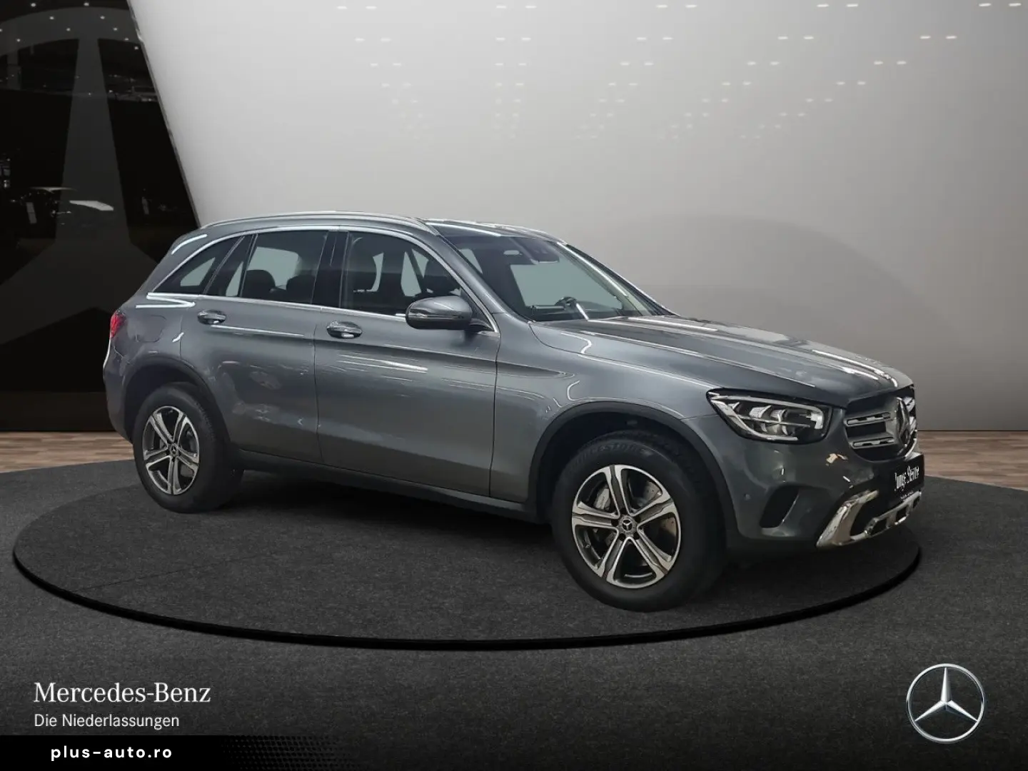 MERCEDES-BENZ GLC 300 de 4M Dist SpurP AHK LED CarPlay DAB