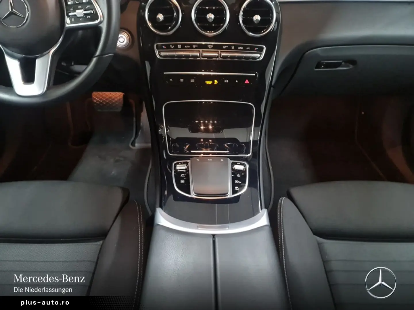 MERCEDES-BENZ GLC 300 de 4M Dist SpurP AHK LED CarPlay DAB
