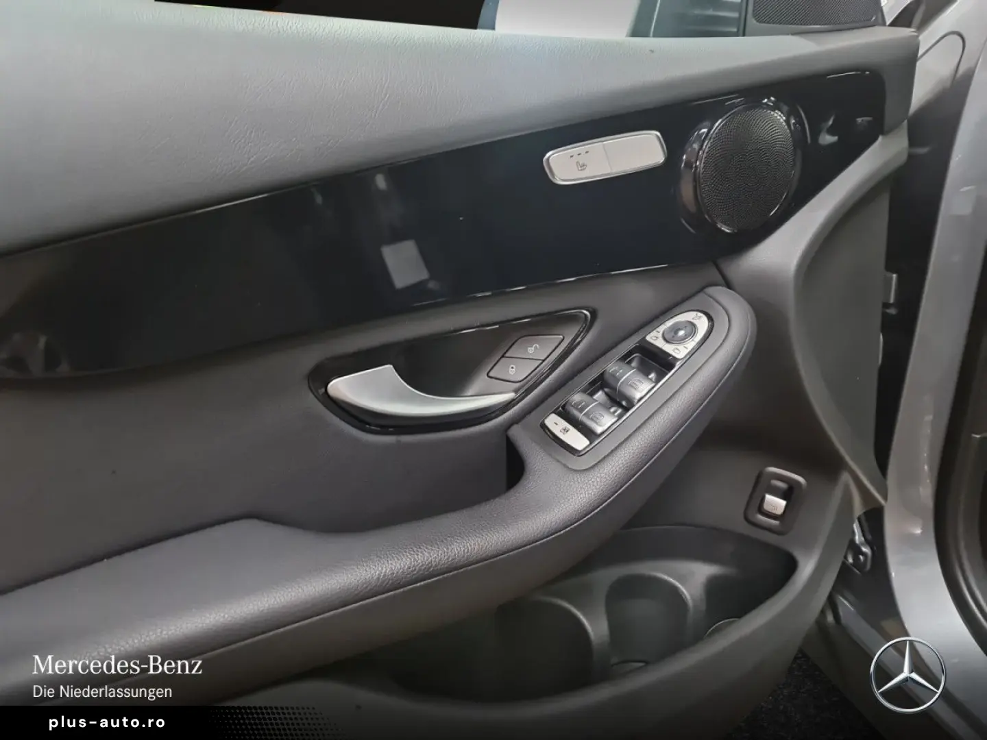 MERCEDES-BENZ GLC 300 de 4M Dist SpurP AHK LED CarPlay DAB