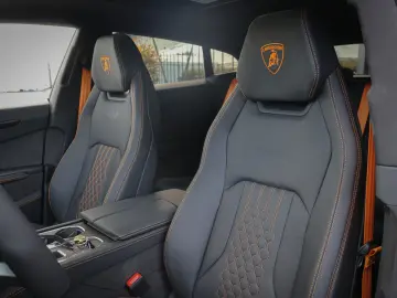 Lamborghini Urus - SE 4.0 V8 Hybrid