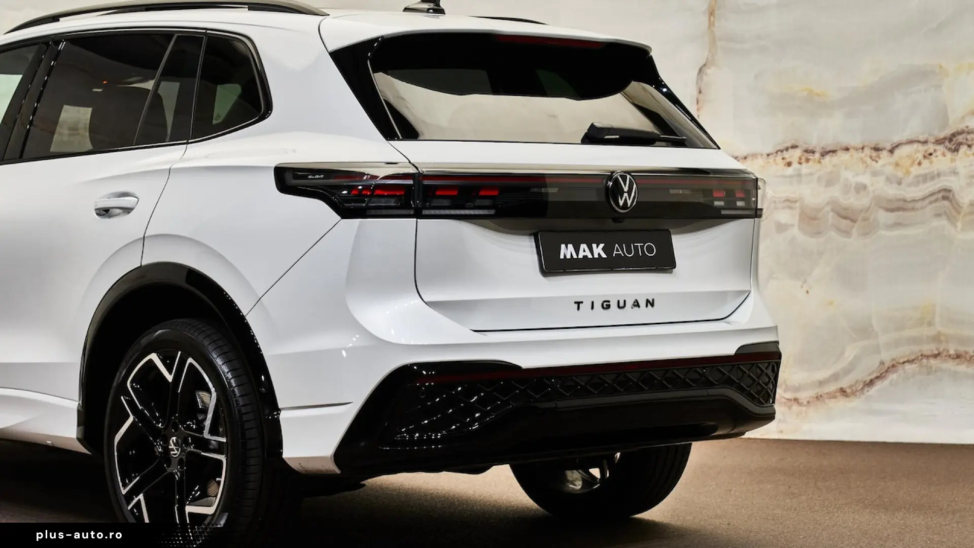 Volkswagen Tiguan - 1.5 eHybrid R-Line
