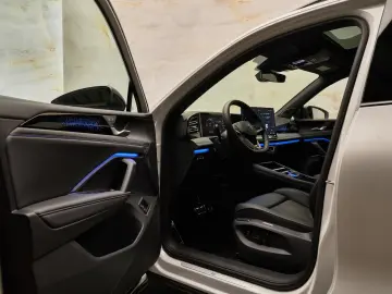 Volkswagen Tiguan - 1.5 eHybrid R-Line